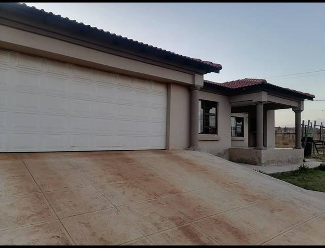 3 BEDROOM HOUSE FOR SALE IN JAMESON PARK